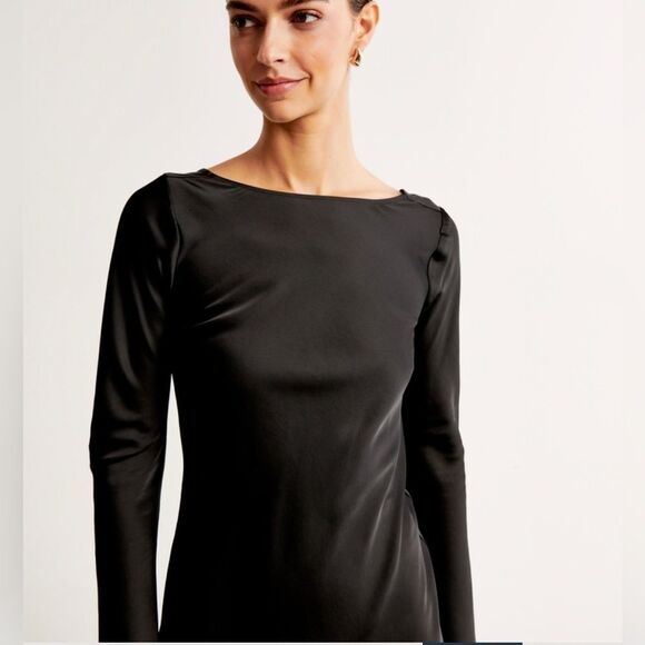 Abercrombie&Fitch open back black mini dress - Picture 2 of 6